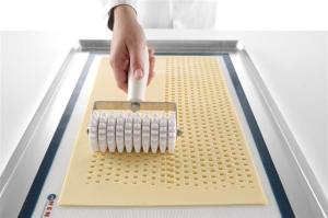 Rolka do ciasta dziurkująca - szerokość wałka 120 mm Wariant podstawowy | Hendi